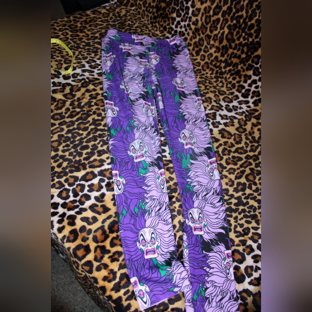 Purple Graphic Print Leggings